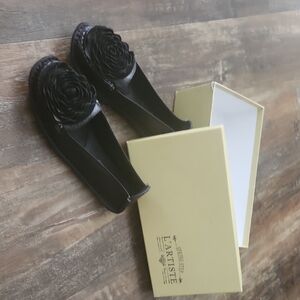 L'ARTISTE Black Rose Detail Flats